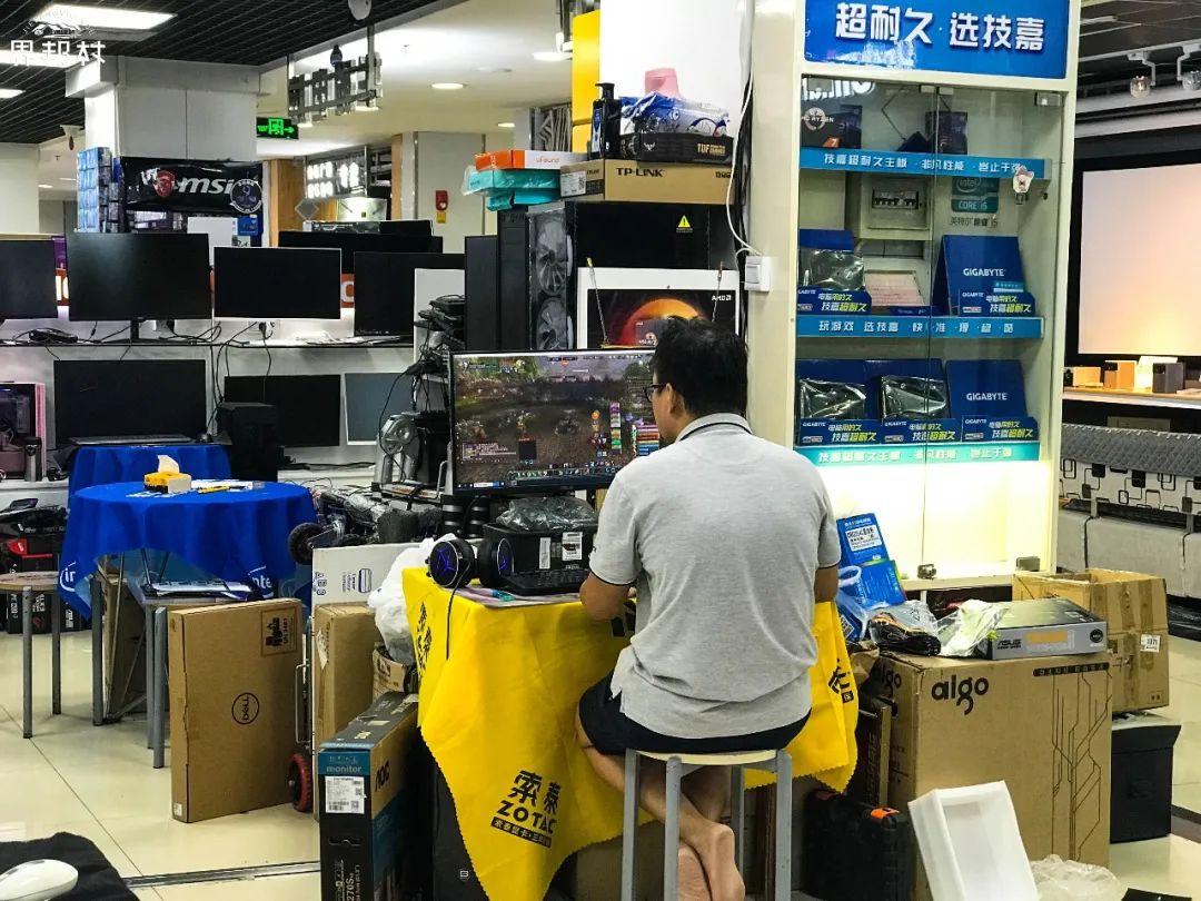 南寧電子賣場蕭條 電商沖擊、誠信缺失與商戶的破局之道